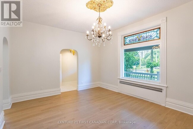 Building Photo - 706 Waterloo St