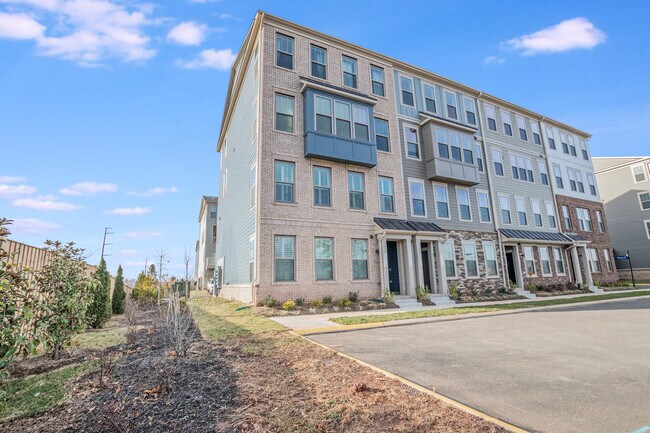 Photo - 602 Percy Pl Townhome