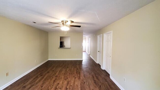 Building Photo - 1105 Micha Way