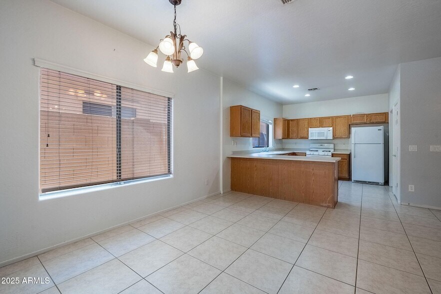 Foto del edificio - 4618 W Cottontail Rd