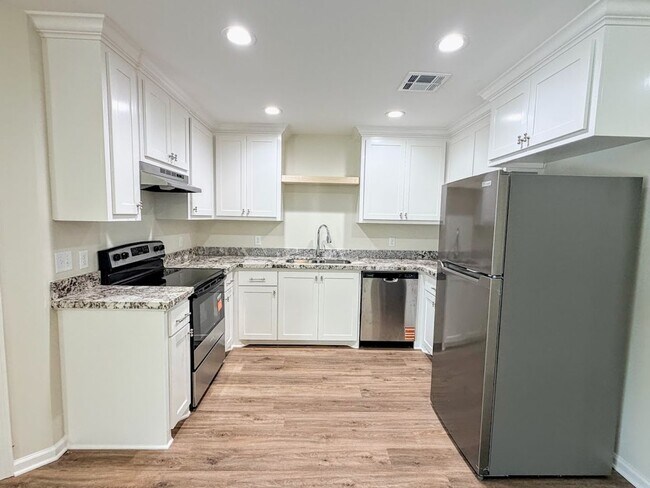 Foto del edificio - Brand new 2BR/2BA Duplex in Lake Charles!!