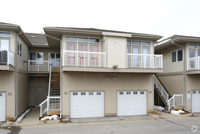 Primary Photo - Somerfield Village Center Apartments