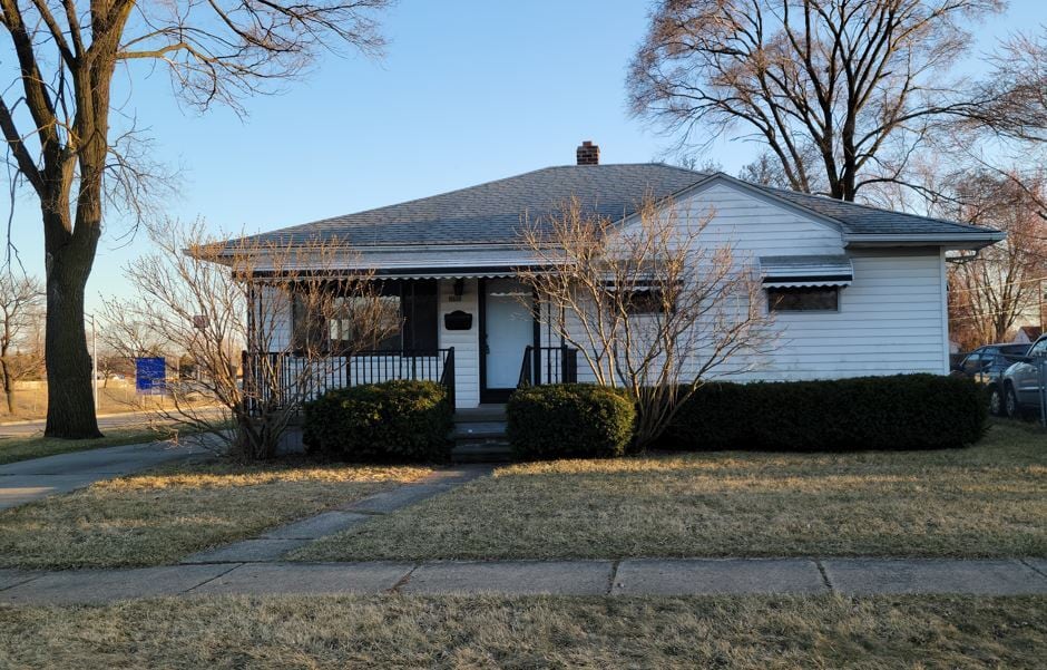 19600 Eastland St, Roseville, MI 48066 House for Rent in Roseville