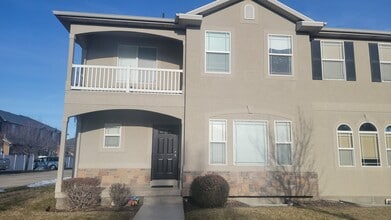 Building Photo - 5223 Dove Creek Ln