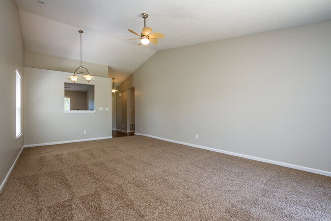 Building Photo - 7641 Sergi Canyon Dr