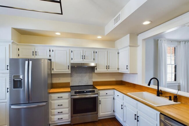 Foto del edificio - 406 E Orange St