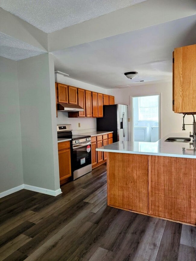 Foto del edificio - 5361 Gardner Ct