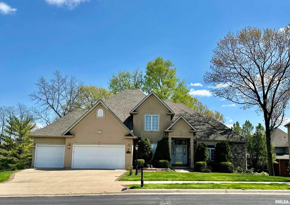 5036 N Weaverridge Blvd, Peoria, IL 61615 House Rental in Peoria, IL