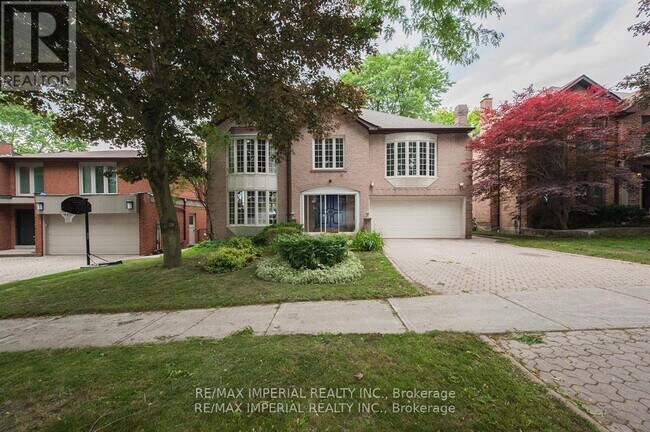 Photo du bâtiment - 11 Riderwood Dr