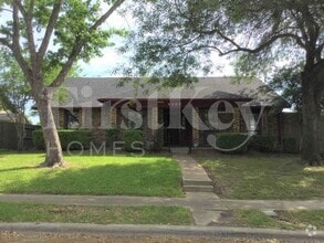 Building Photo - 4200 Wayfaring St