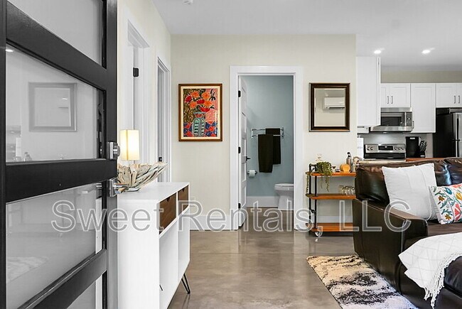 Foto del edificio - 665 Daniel Whaley Rd