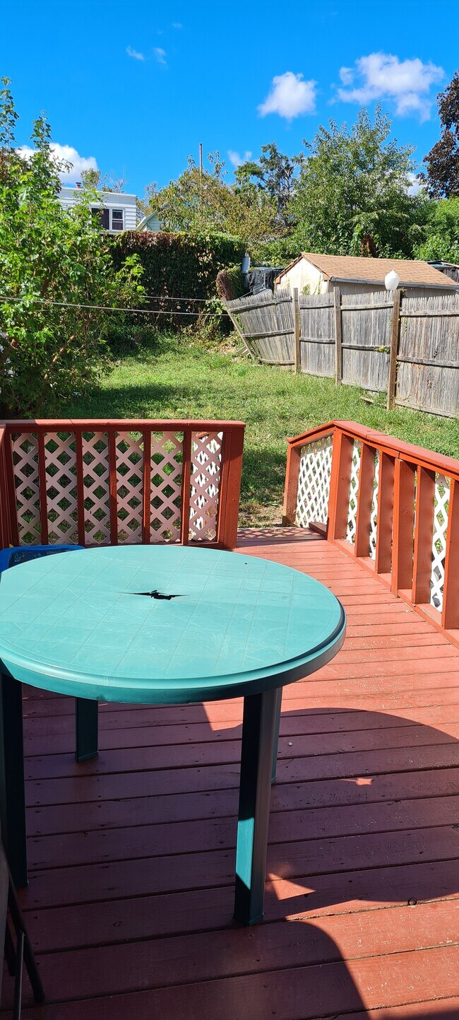 Building Photo - 35 LORD Ave