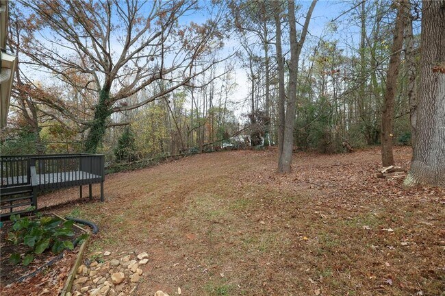 Building Photo - 6255 Oak Leaf Dr