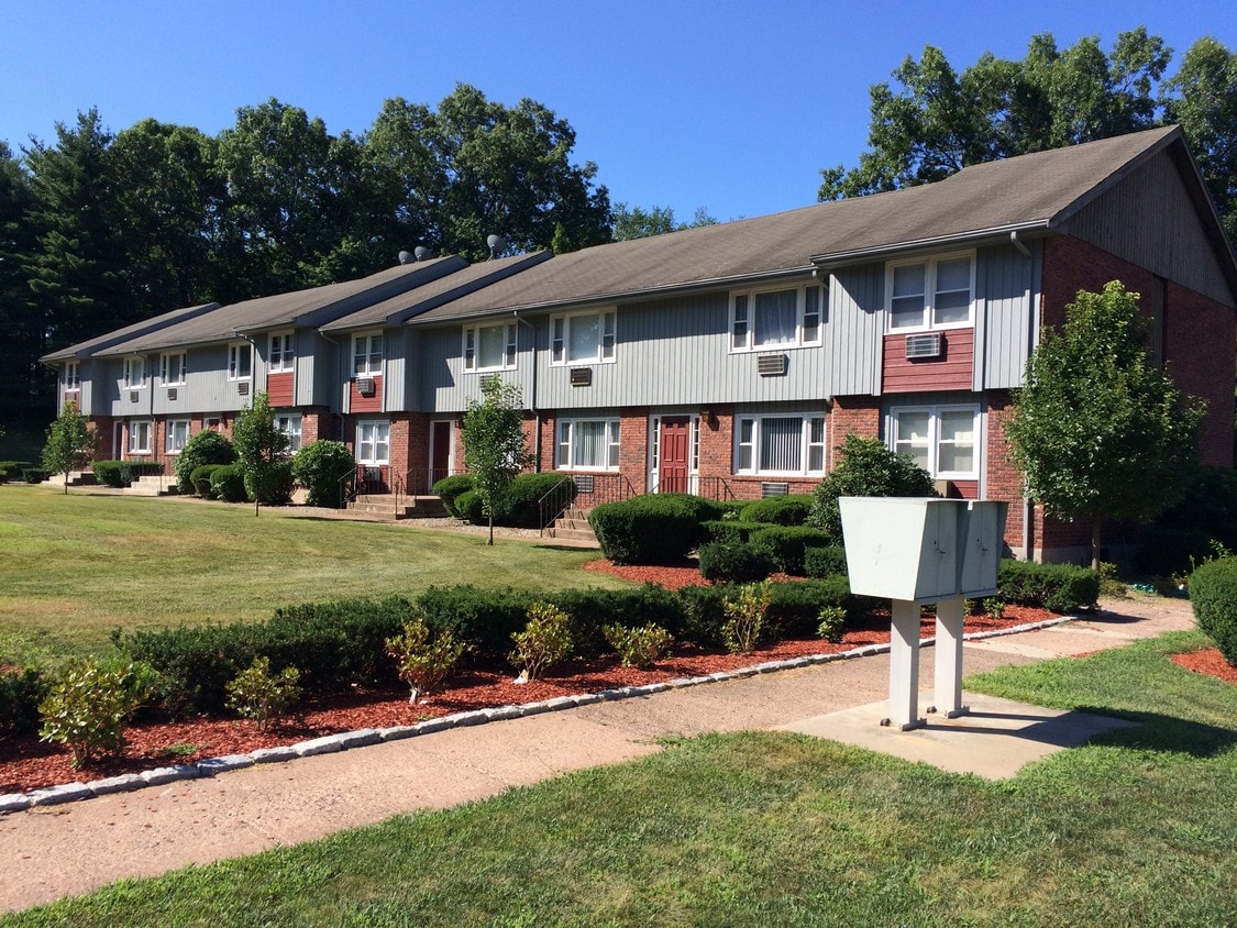 32 Jefferson St, Manchester, CT 06042 Apartments in Manchester, CT