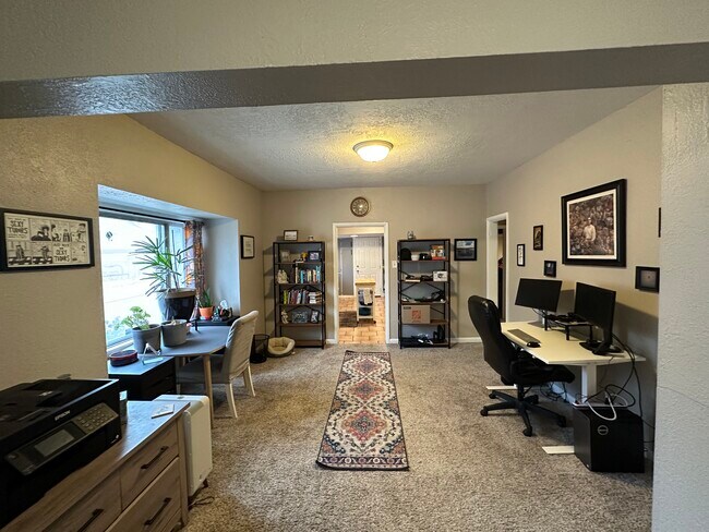 Photo - 862 E 600 S House