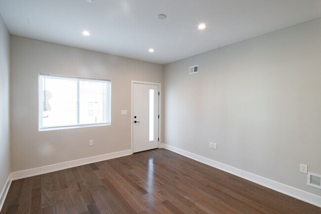 Photo - Brand New Luxury Temple Student Housing House