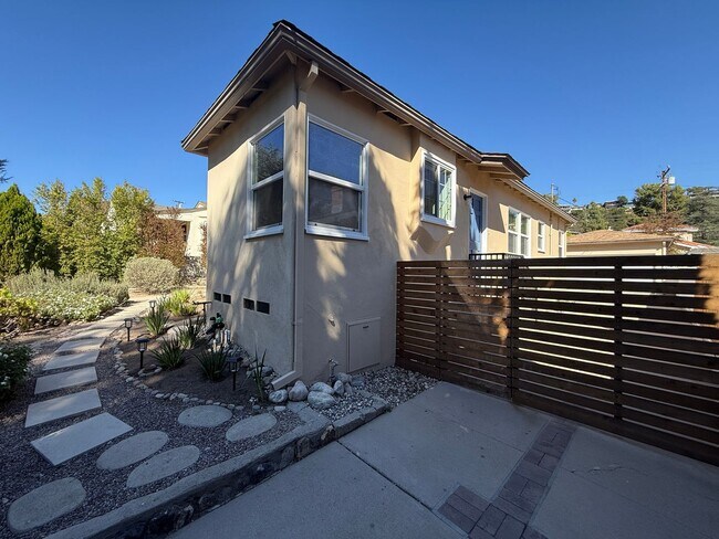 Foto del edificio - Amazing 3 Bedroom Montrose Home!