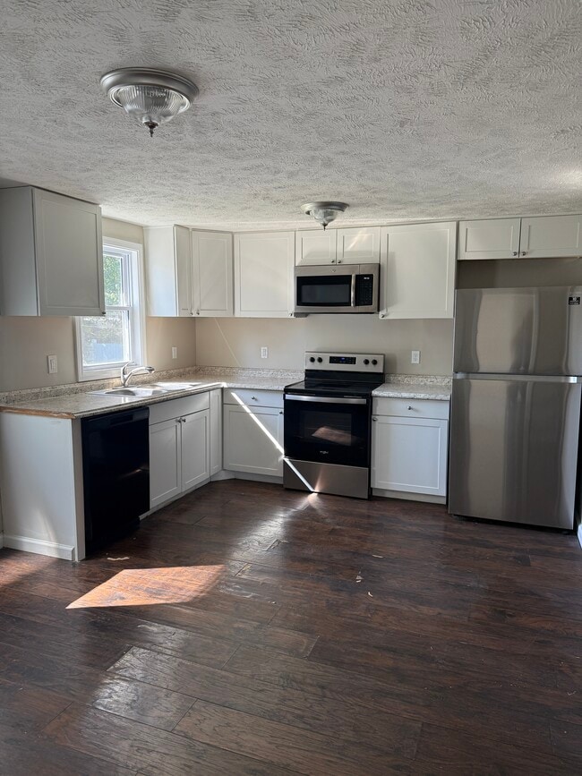 Building Photo - 1943 McDonald Ave