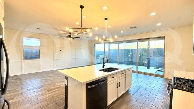 Building Photo - 9829 E Kinetic Dr