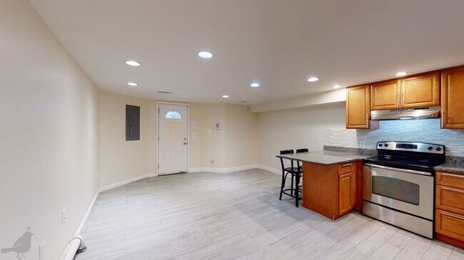 Foto del edificio - 648 Morton St NW