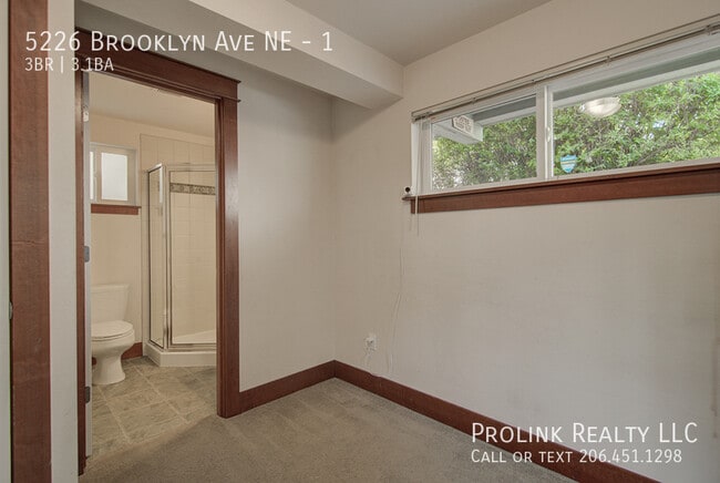 Foto del edificio - 5226 Brooklyn Ave NE