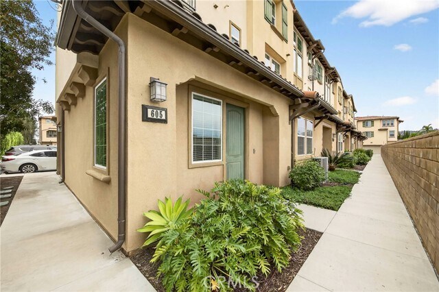 Building Photo - 1220 W La Habra Blvd