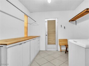 Building Photo - 3859 SE 7th Pl