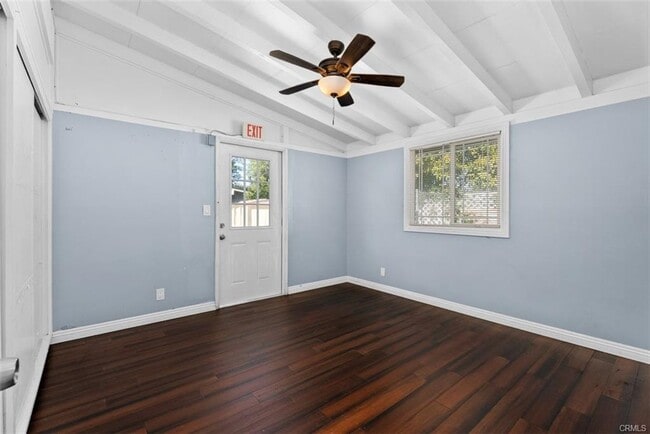 Building Photo - 115 S Gilbert St