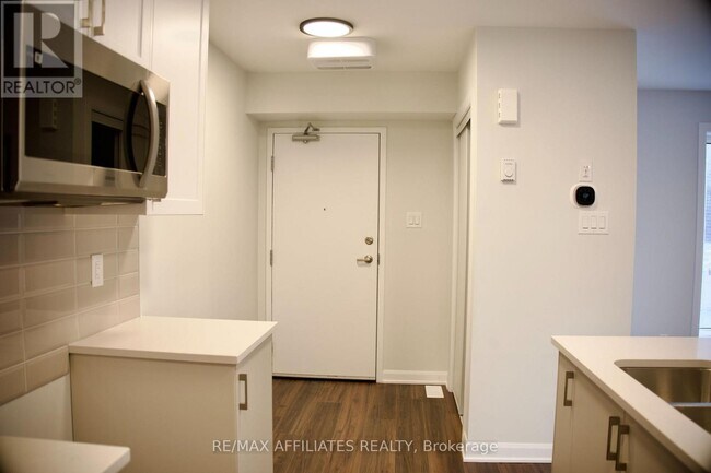 Building Photo - 701 Glenroy Gilbert Dr