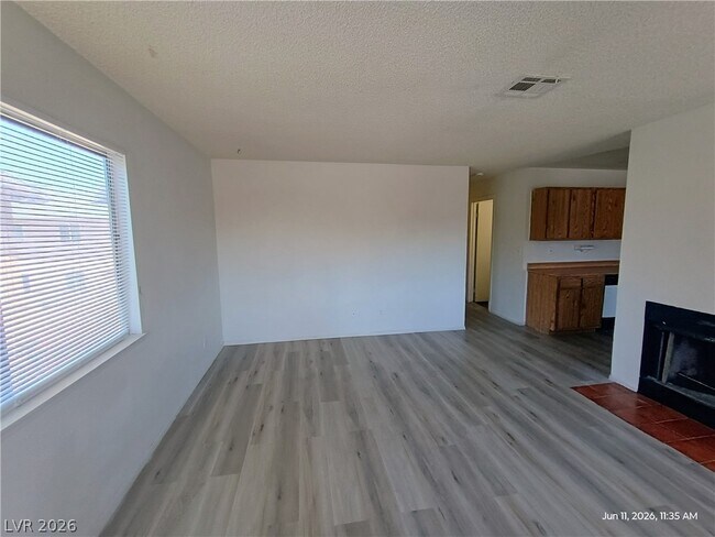 Building Photo - 6228 Ilanos Ln