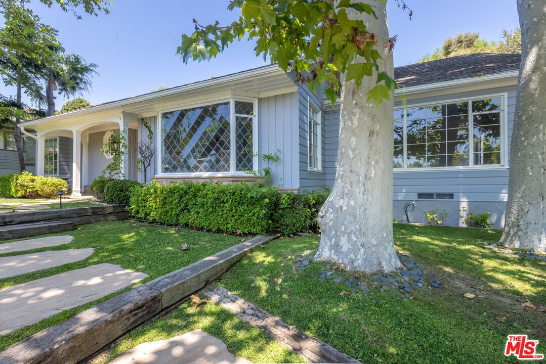 Primary Photo - 11339 Thurston Pl