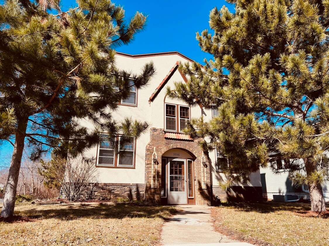 Primary Photo - 3956 42nd Ave S