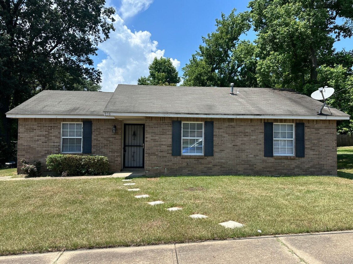 Primary Photo - Three Bedroom Two Bath