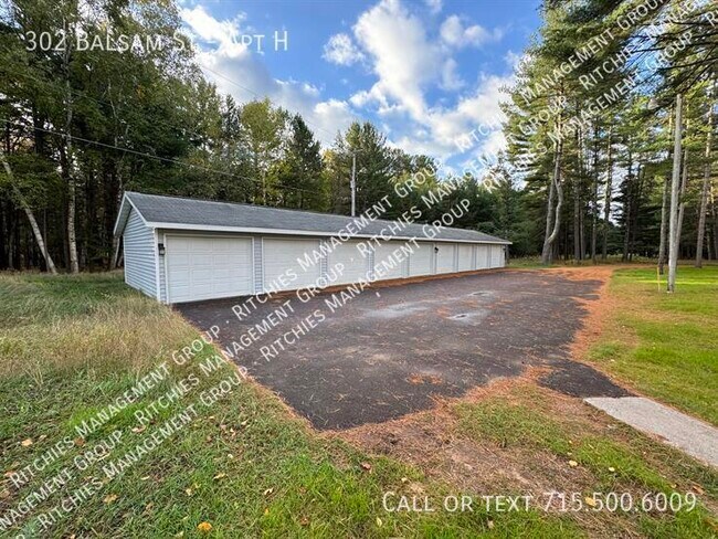 Foto del edificio - 302 Balsam St