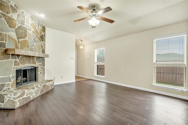 Building Photo - 9001 Tumbleweed Dr