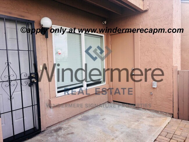 Foto del edificio - Modern Living at Tanglewood-Stylish First-Floor Condo!