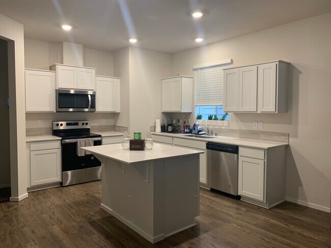 Foto del edificio - 2664 NE 116th Pl