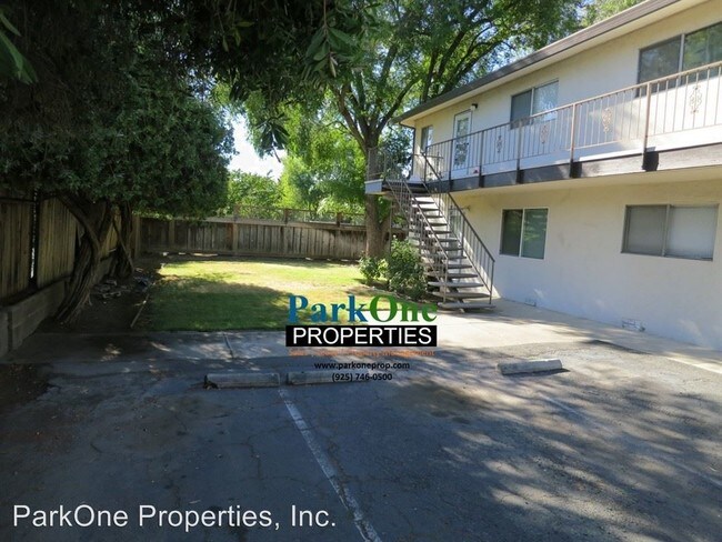Building Photo - 2355 5th Ave