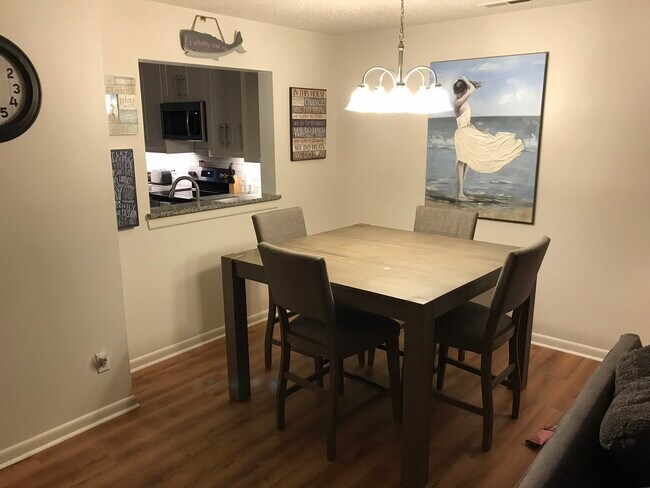 Foto del edificio - 5133 Glenwood Way