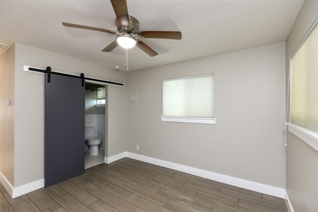 Building Photo - 4406 Granbury Rd