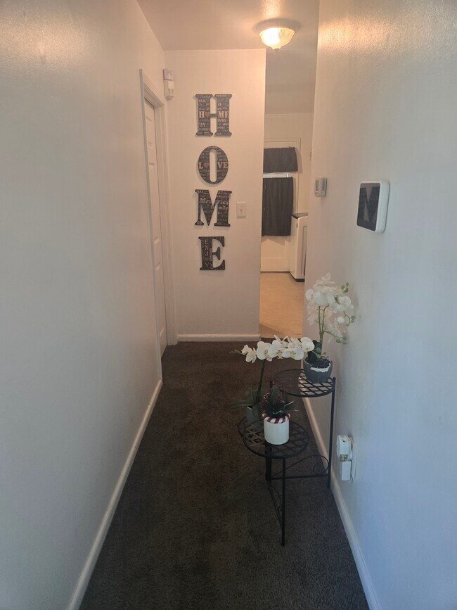 Foto del edificio - 3931 Flynn St