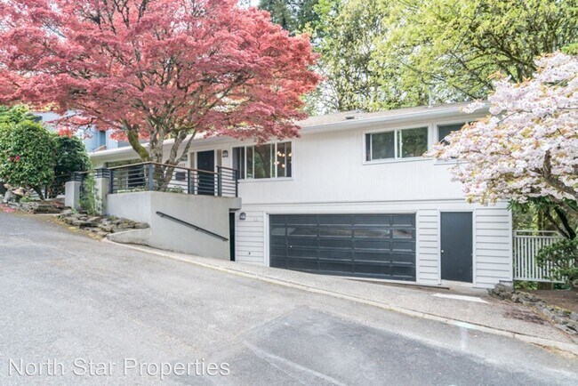 Building Photo - 4 br, 3 bath House - 2727 SW Patton Ct.