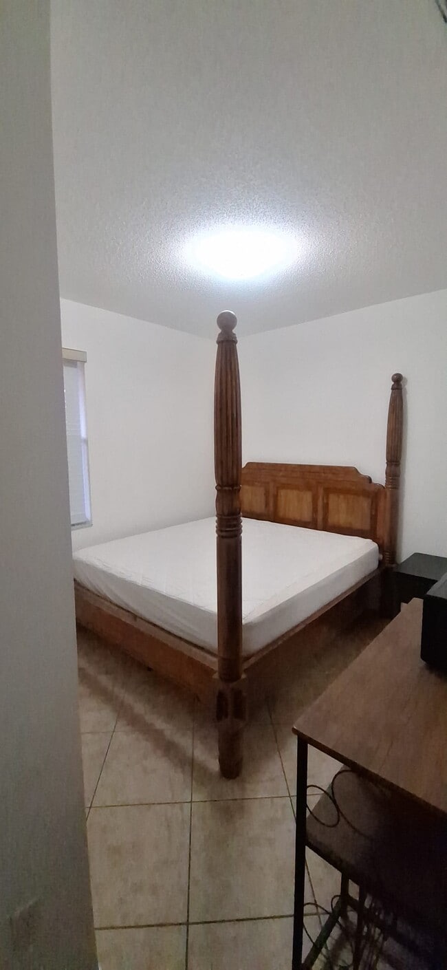 Photo - 4009 Meadowlark Dr House