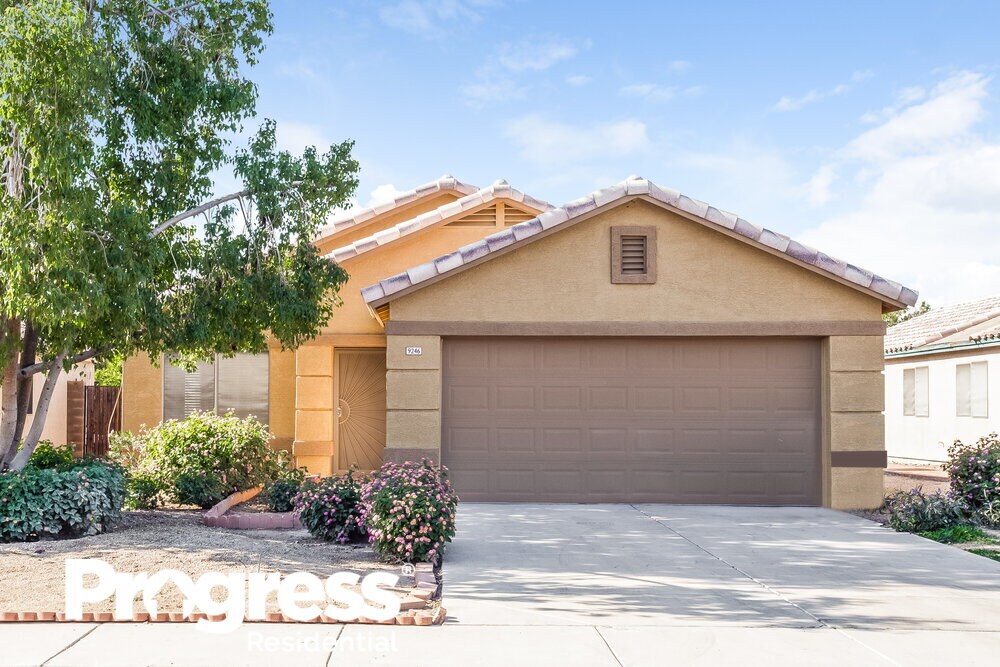 Foto principal - 9246 N 86th Ave