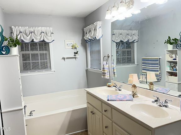 Building Photo - Build Equity While Leasing - Lease and Own...