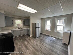 Building Photo - 1131 W Locust St