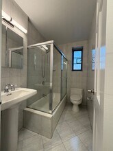 Building Photo - 1-50 Greenway Terrace