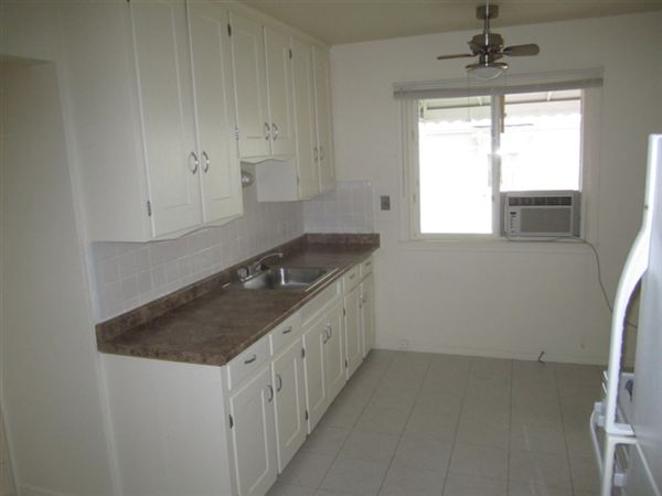 Foto del edificio - 323 E 5th St