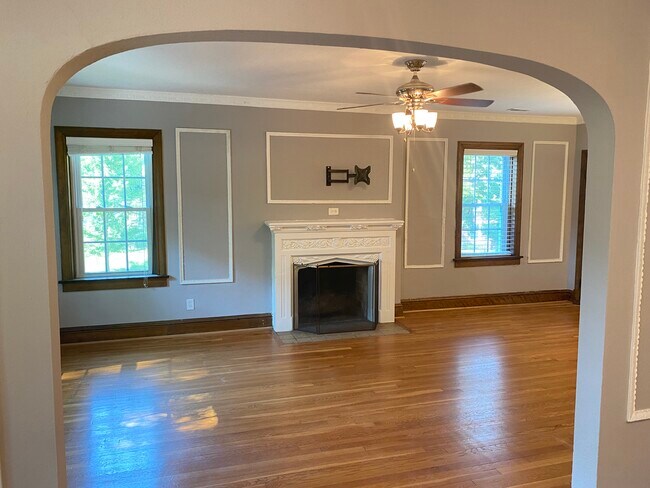 Building Photo - 7746 Gannon Ave