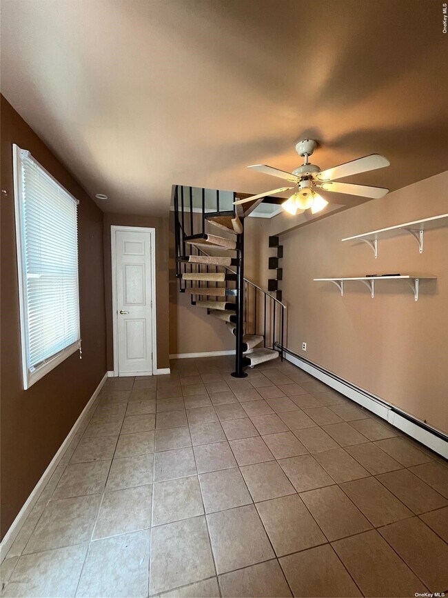 2348 Penatiquit Ave, Seaford, NY 11783 Townhome Rentals in Seaford NY